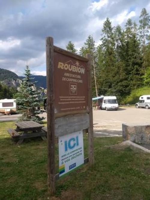 Aire camping-car Aire d'accueil de camping car de Roubion