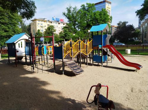 Aire camping-car SOFIA 1231 - Aire CCI 29908