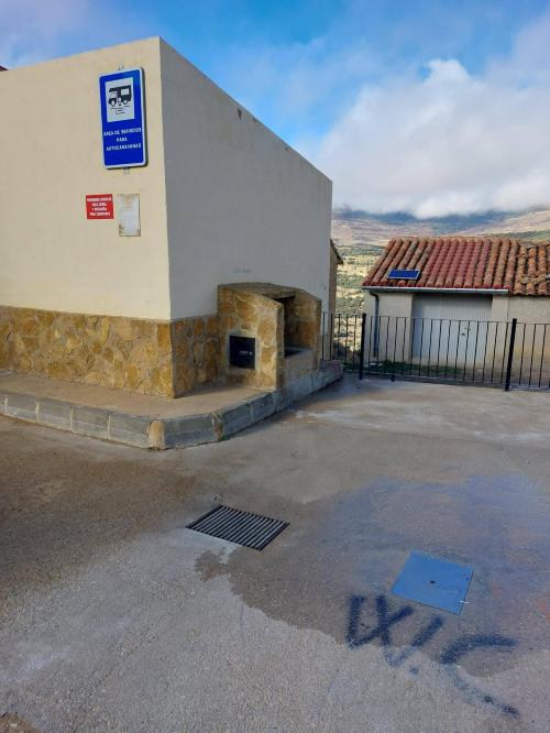 Aire camping-car CANTAVIEJA 44140 - Aire CCI 24557
