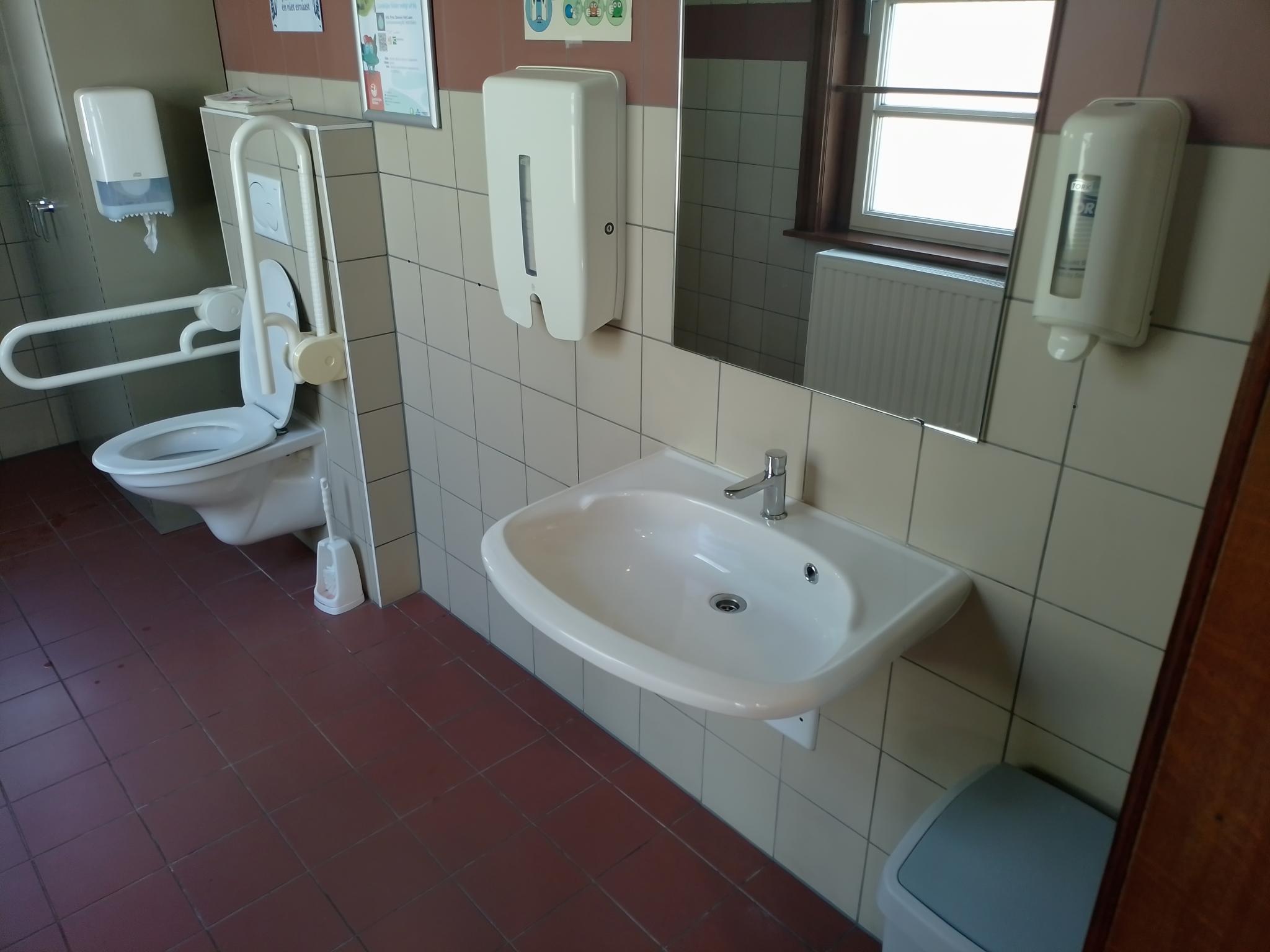 Foto bij Openbaar toilet Gentsesteenweg in Eeklo
