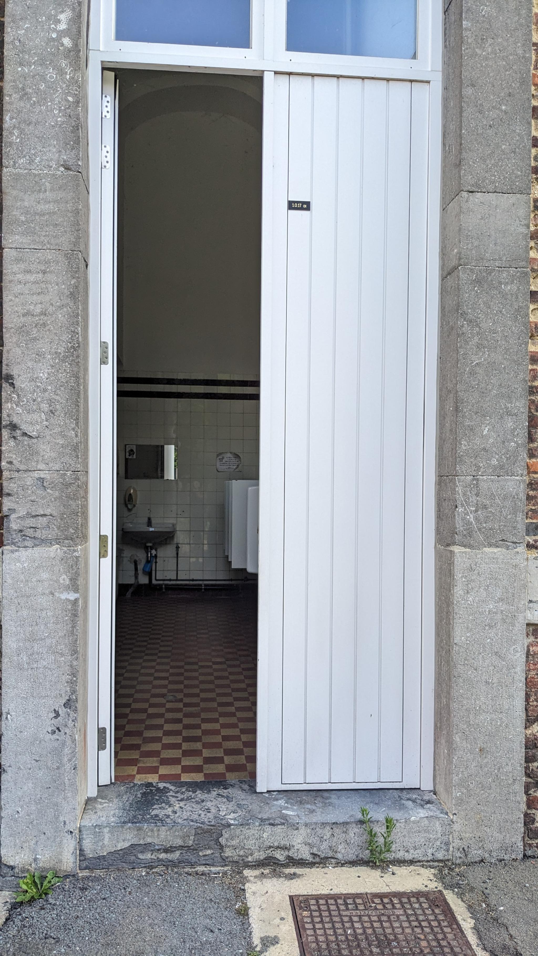 Foto bij Openbaar toilet Rue des Abbés Comtes in Gembloux