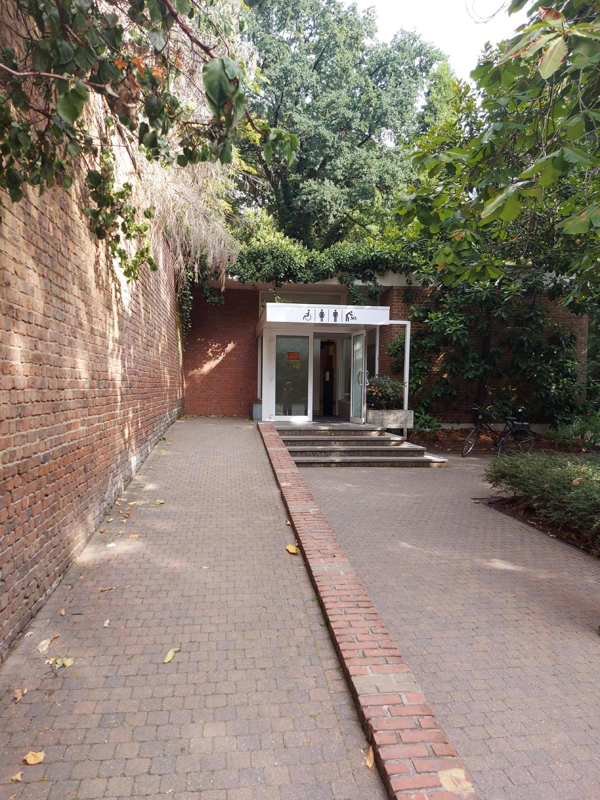 Foto bij Openbaar toilet Craenevenne in Genk