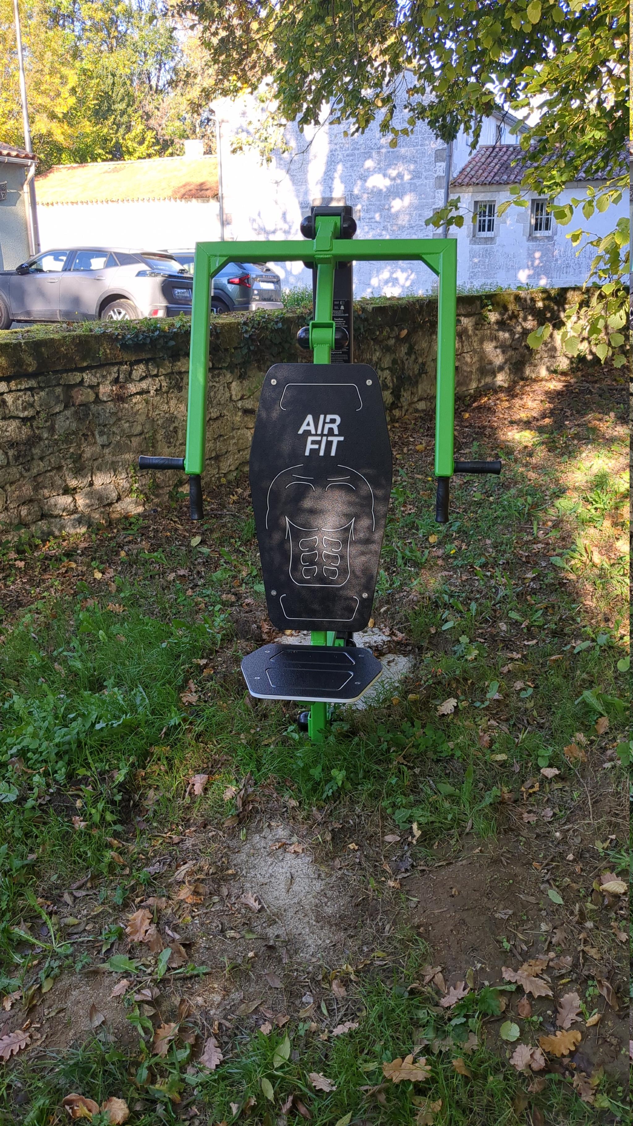 Vue de la rue du spot Street workout Jonzac, Rue des Pièrrières, Rue des Pièrrières (2)
