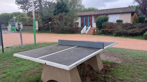 Aire camping-car CAMPING de mon Village de Puy-Guillaume