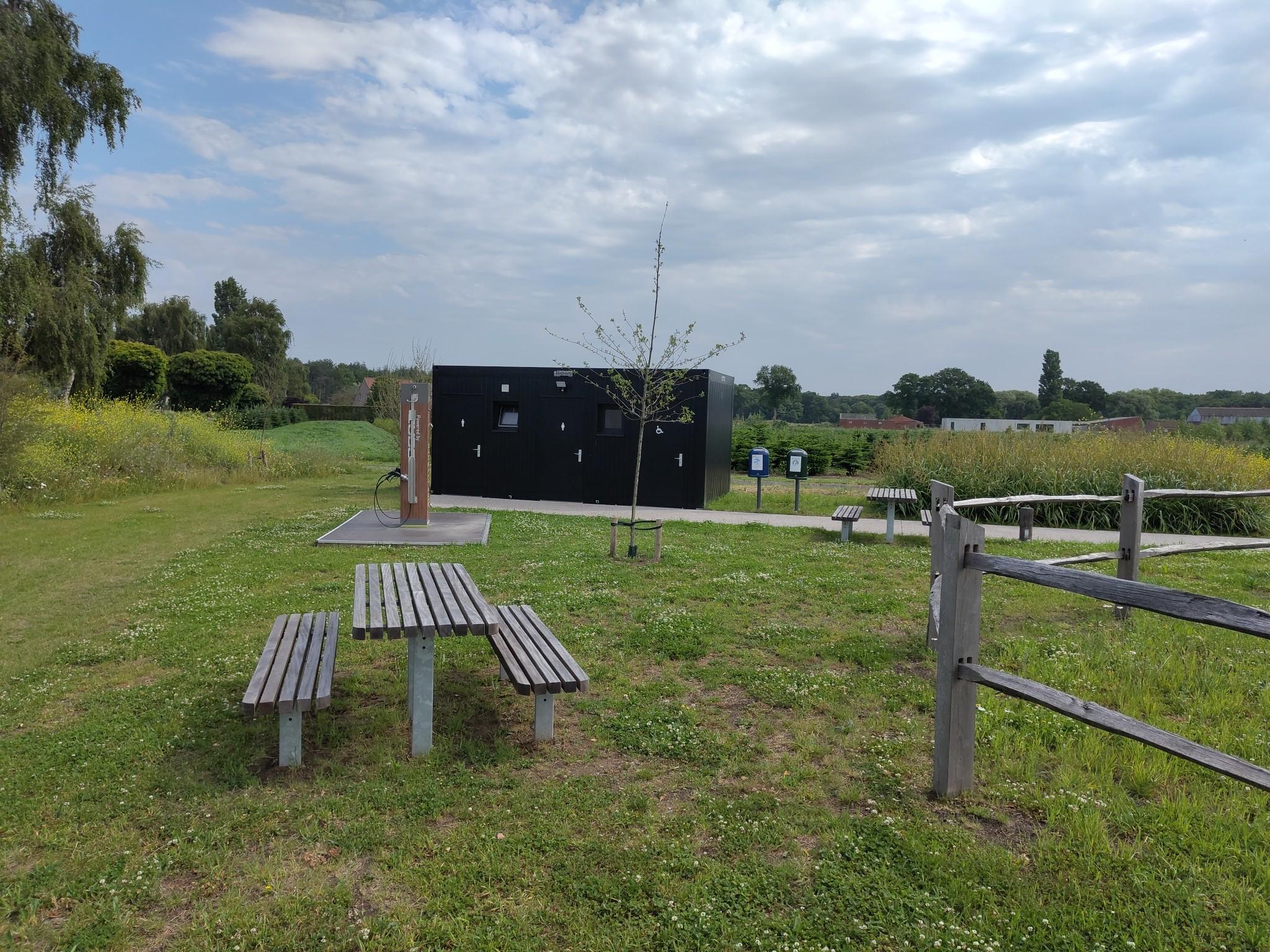 Foto bij Openbaar toilet Aartrijksesteenweg in Jabbeke