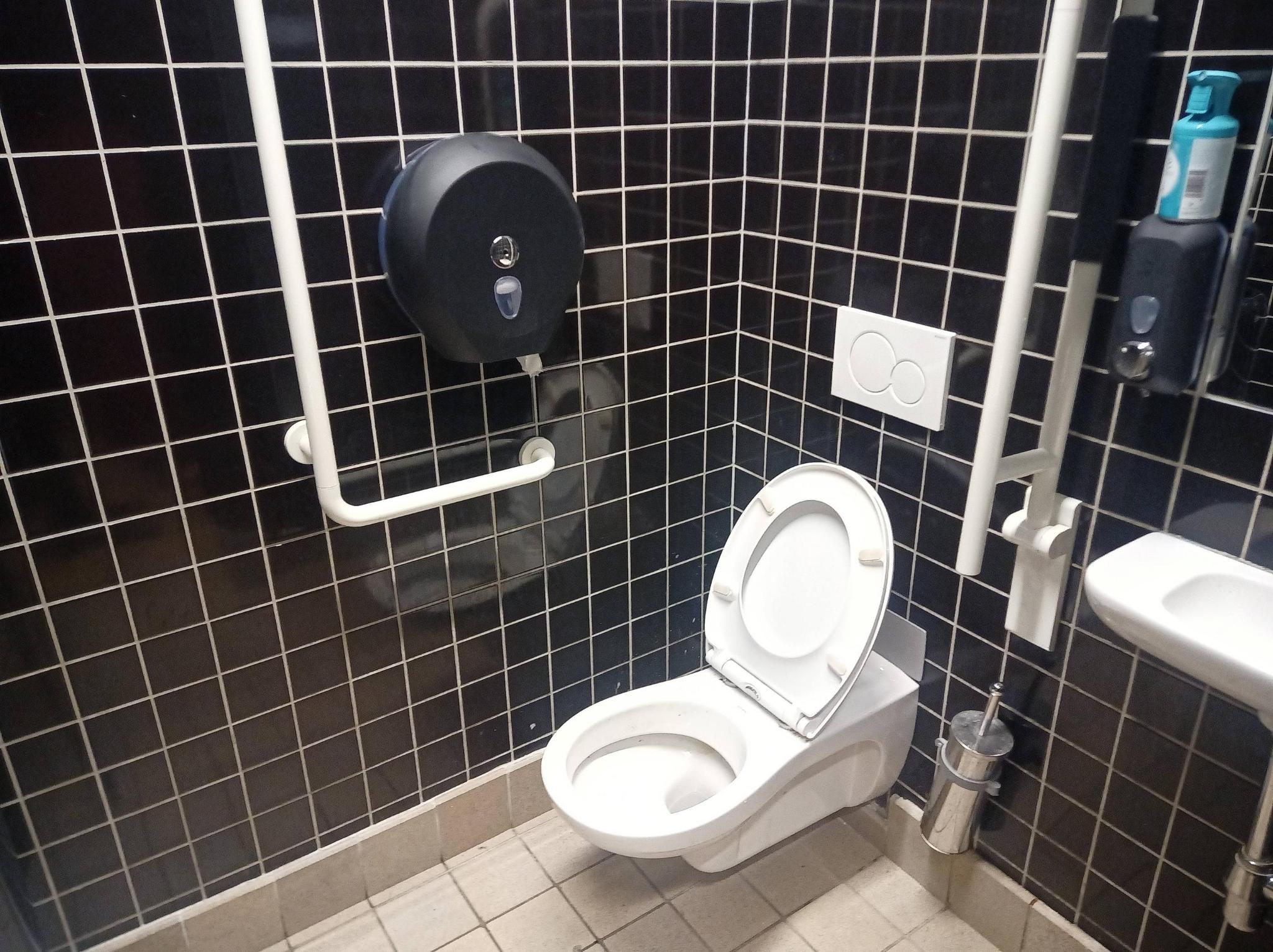 Foto bij Openbaar toilet Rue de la Reine - Koninginnestraat in Brussel