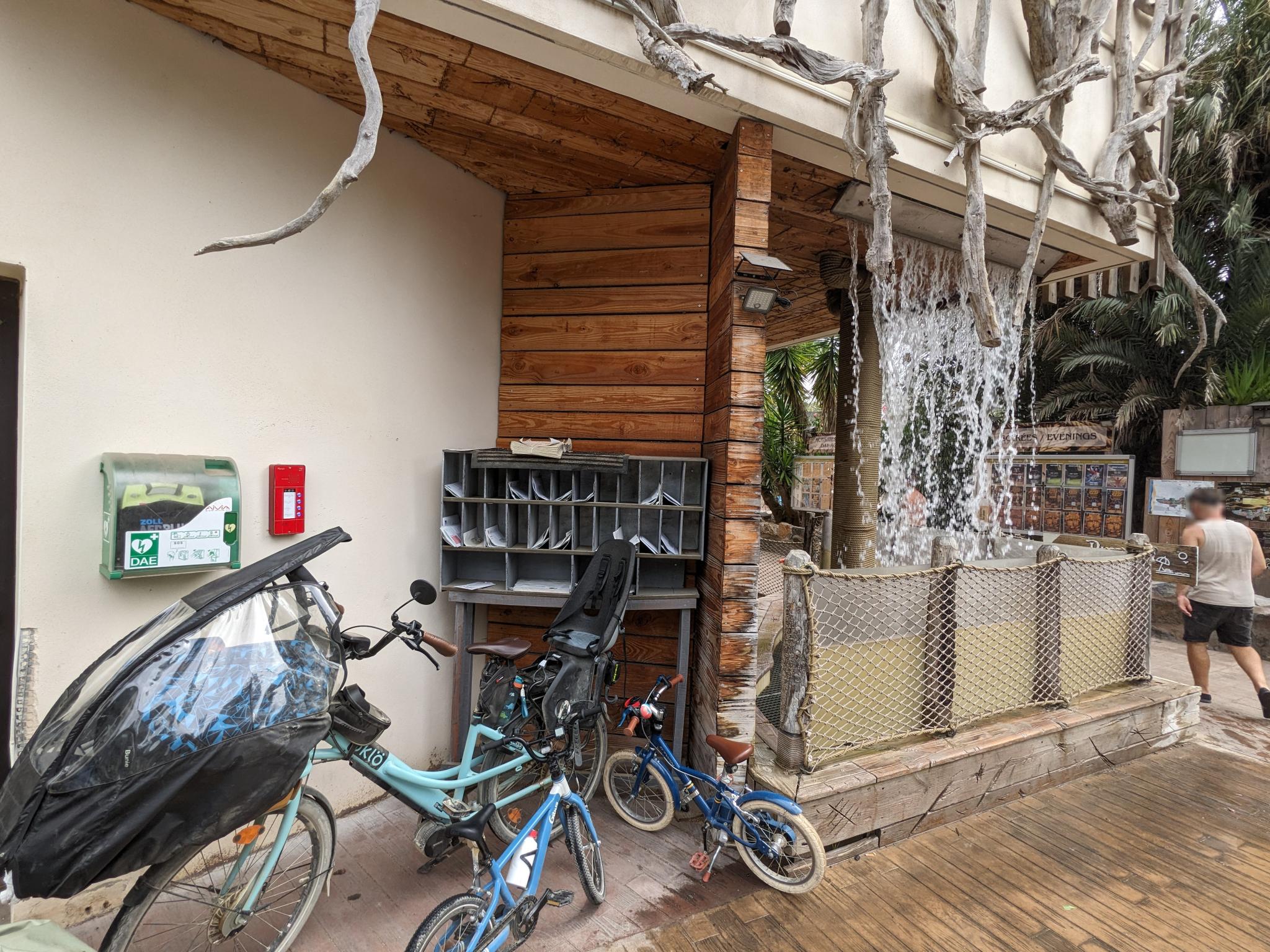 Vue de la rue à 19 m du Camping les Sables d’Or
