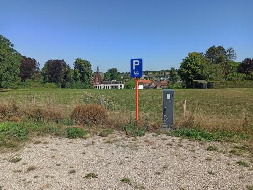 Aire camping-car FOURONS LE COMTE 3798 - Aire CCI 17961