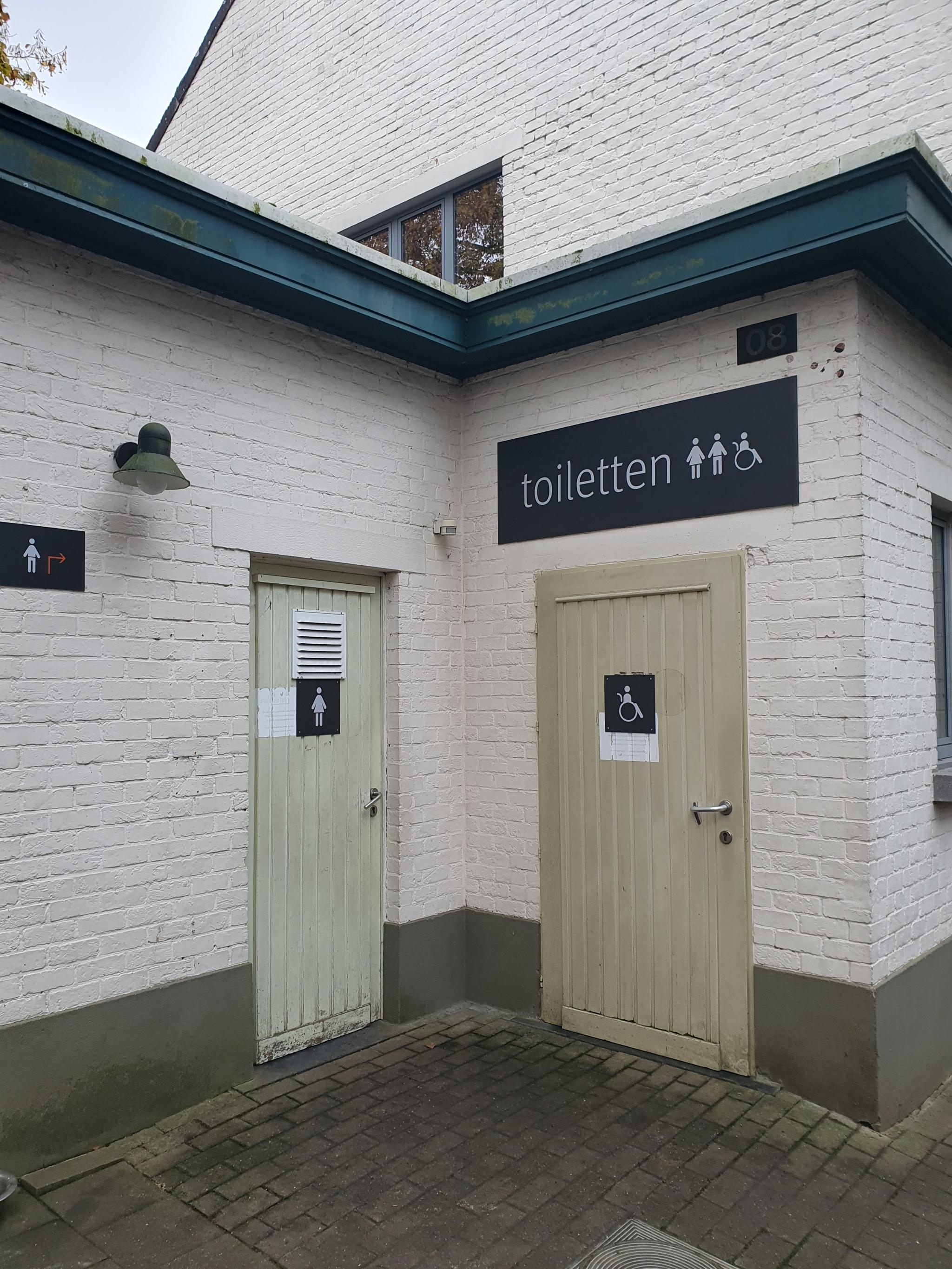 Foto bij Openbaar toilet Rostyneweg in Lievegem