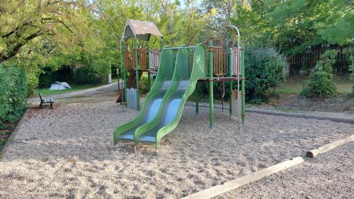 Aire camping-car Camping Le Faillal