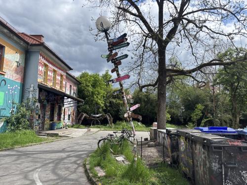 Aire camping-car LJUBLJANA 1000 - Aire CCI 17533