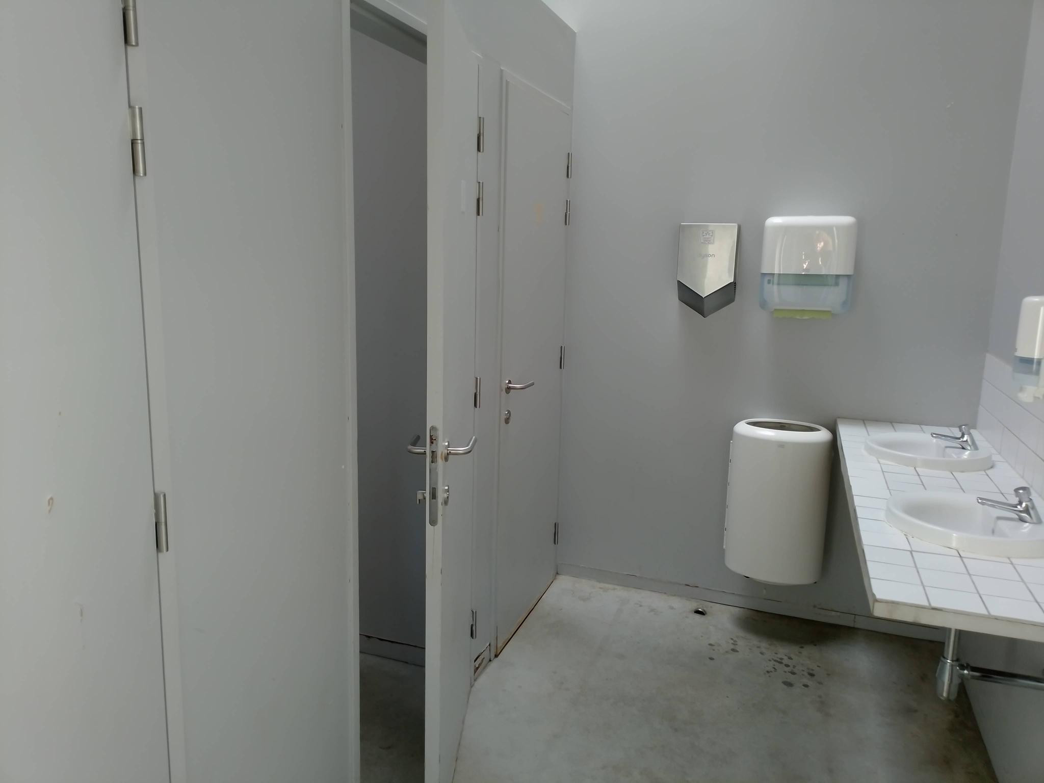Foto bij Publiek sanitair Hoveniersstraat in Gent