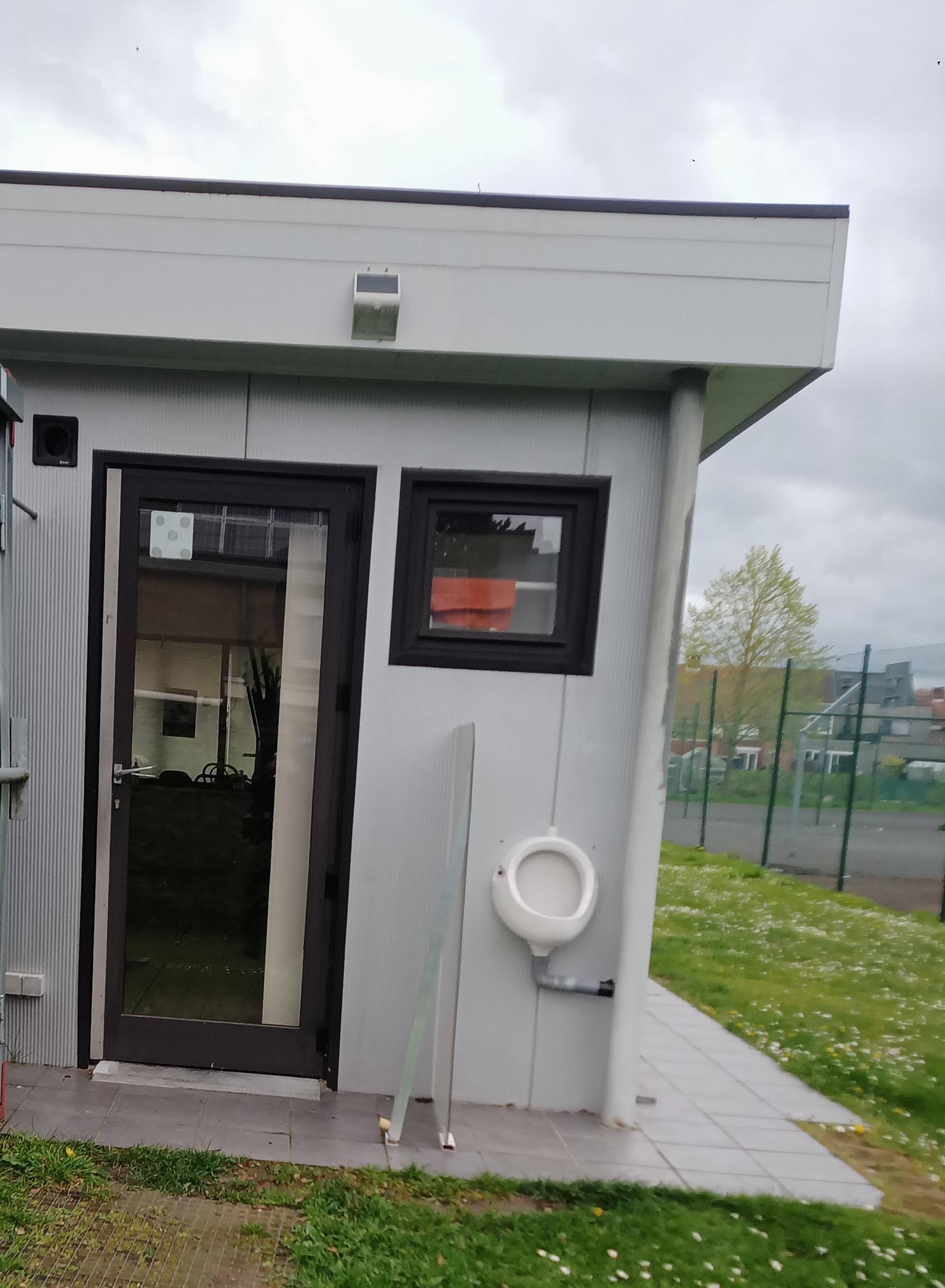 Foto bij Openbaar toilet Kasteeldreef in Roeselare