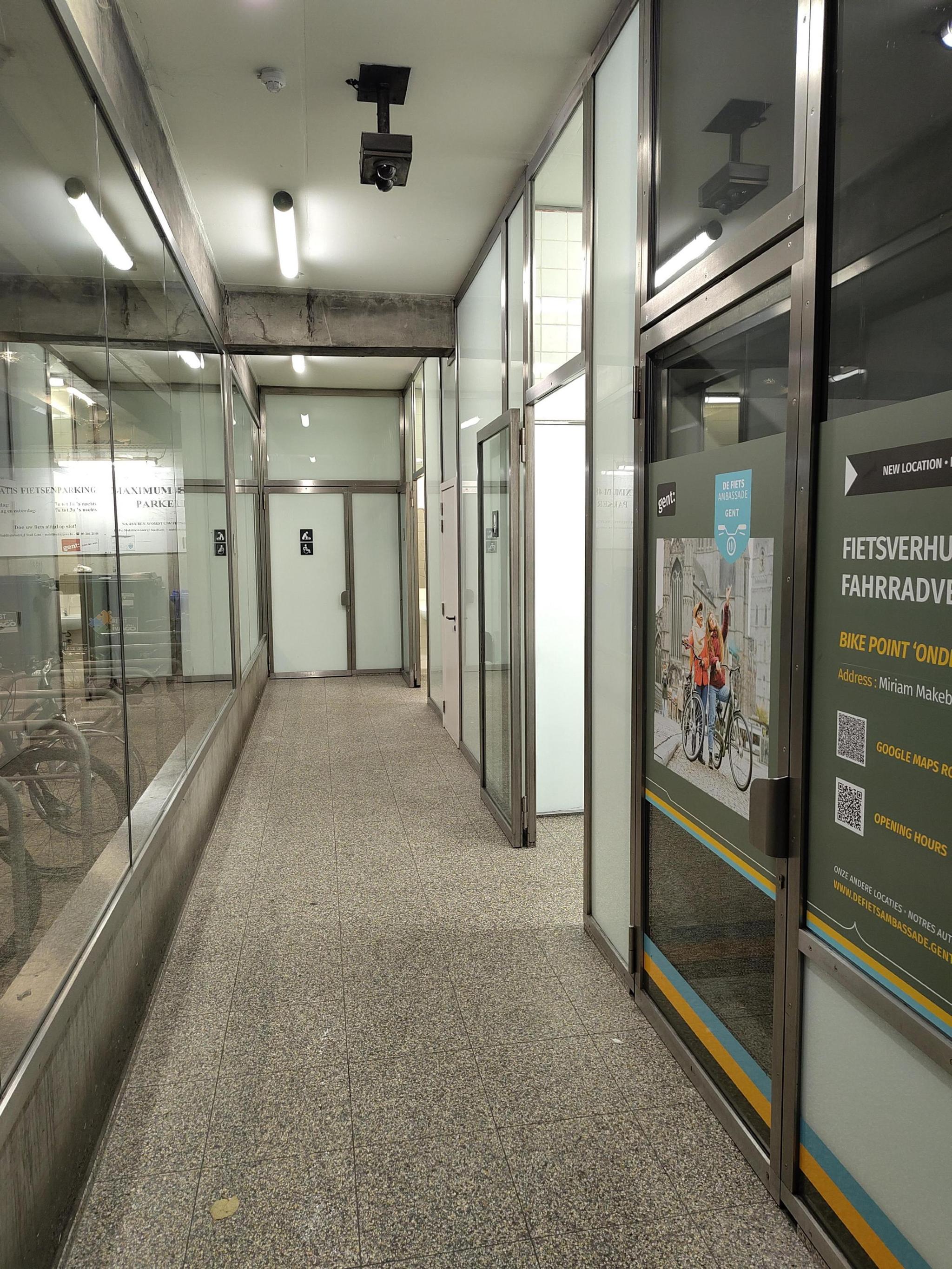 Foto bij Publiek Sanitair E. Braunplein in Gent