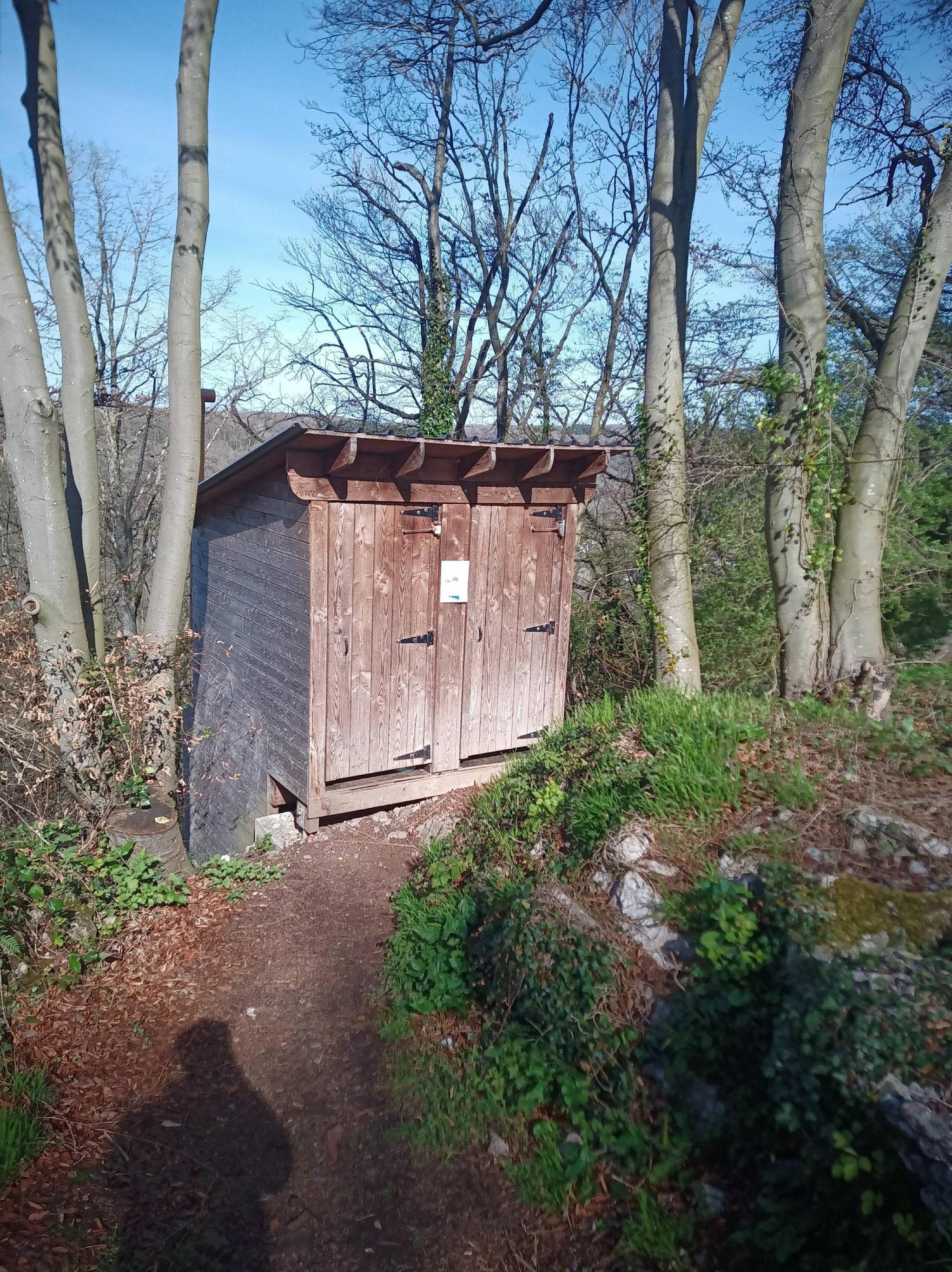 Foto bij Openbaar toilet Chaussée des Alpinistes in Dinant
