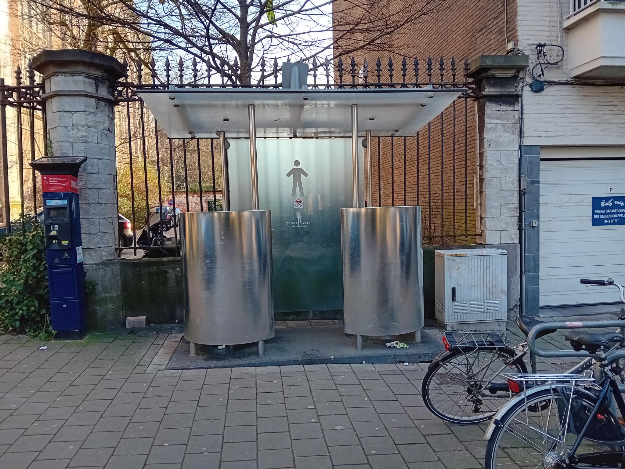 Foto bij Openbaar toilet Sint-Annaplein in Gent